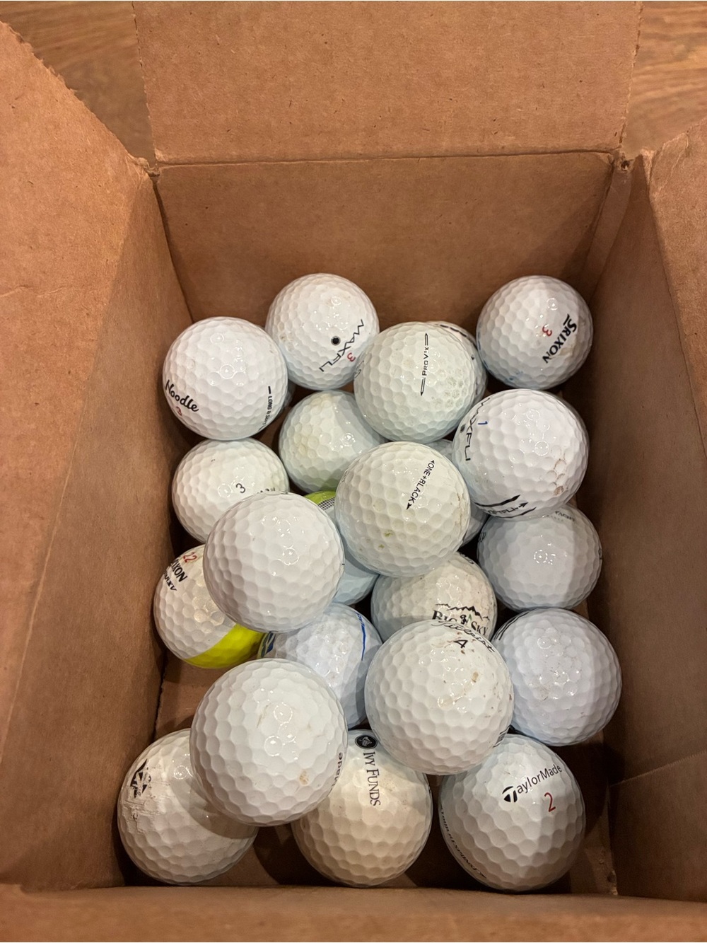 Golf Ball Lot of 24 various brands good to great condition